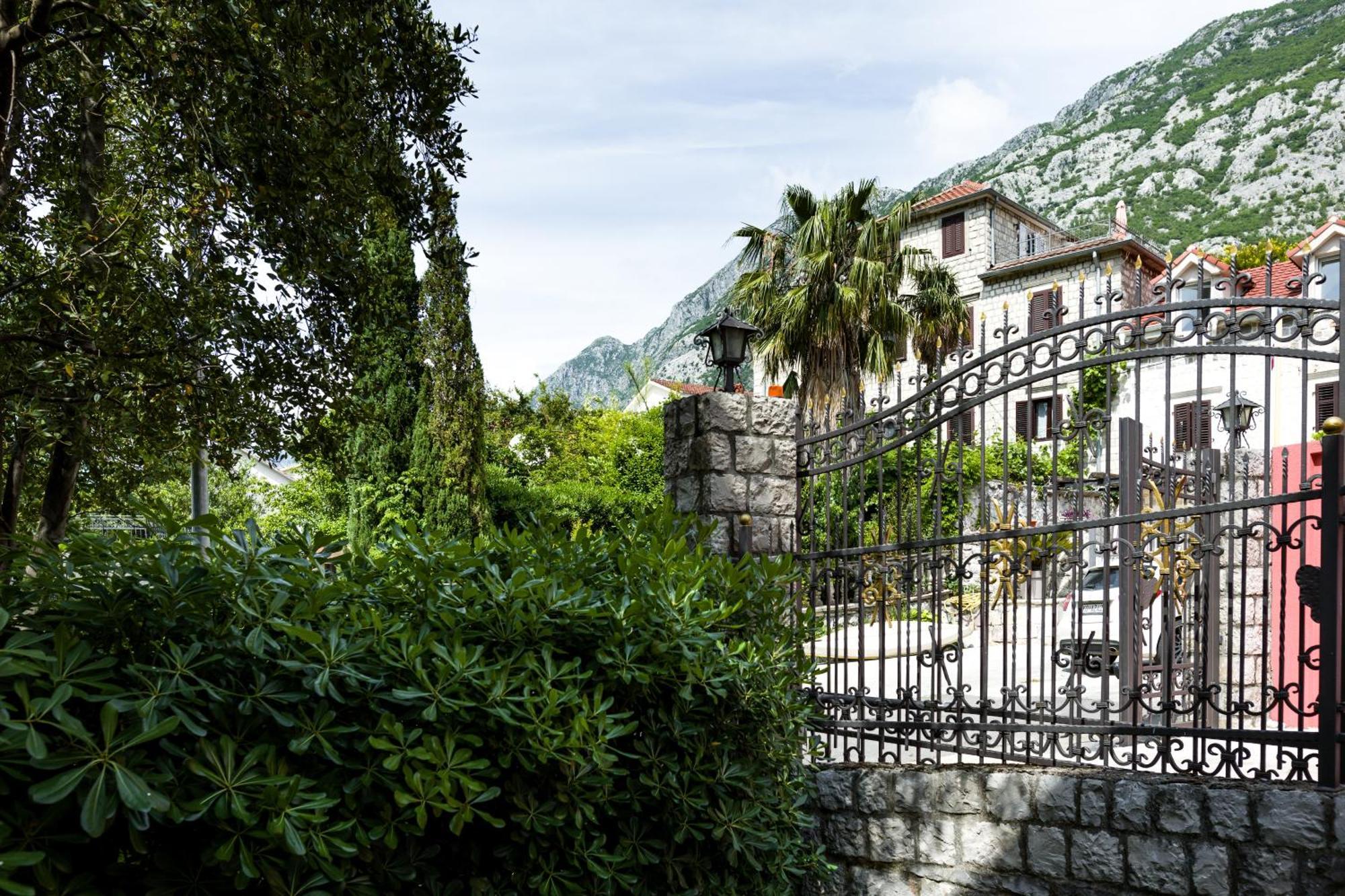 Andrea Lux Apartamento Kotor Exterior foto